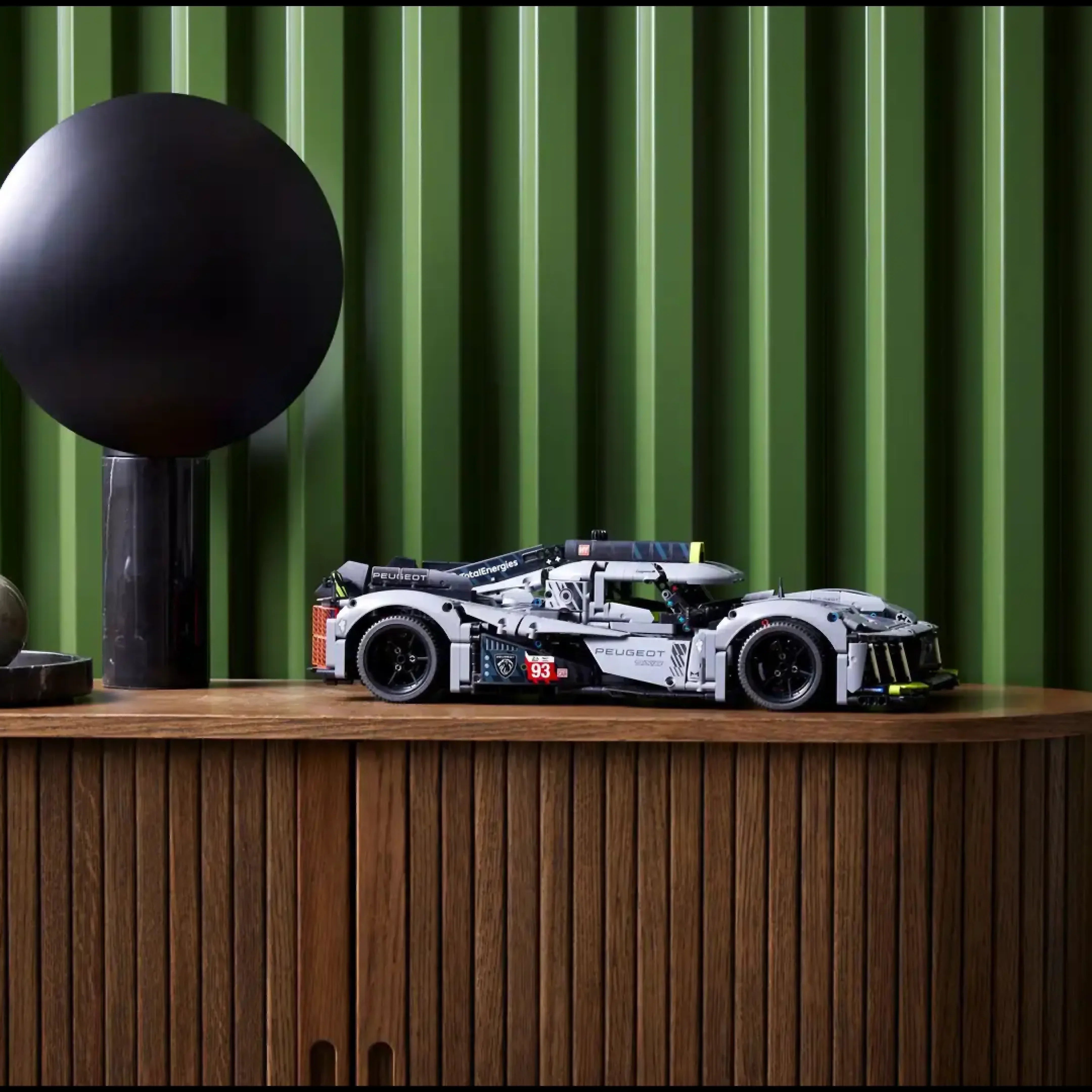 9x8 LeMan Hybrid Hypercar (1775 teile)